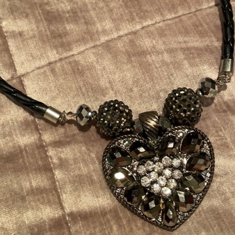 Chunky Heart Statement Necklace 17” - Picture 3 of 5
